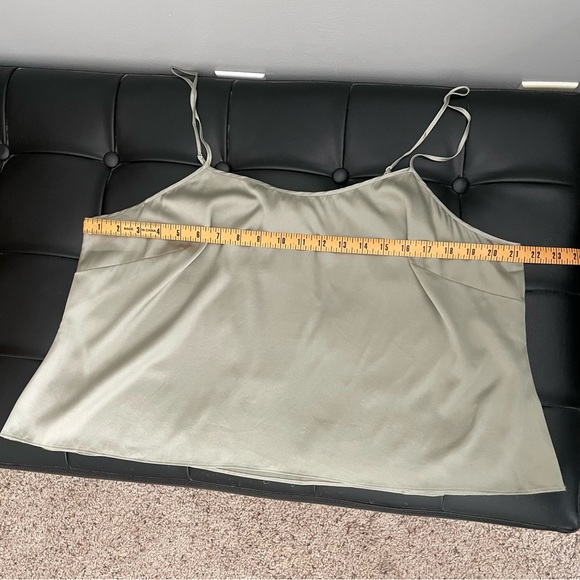 NWT SKIMS Green Silk Sleep Tank Top - Size XL - Picture 4 of 6